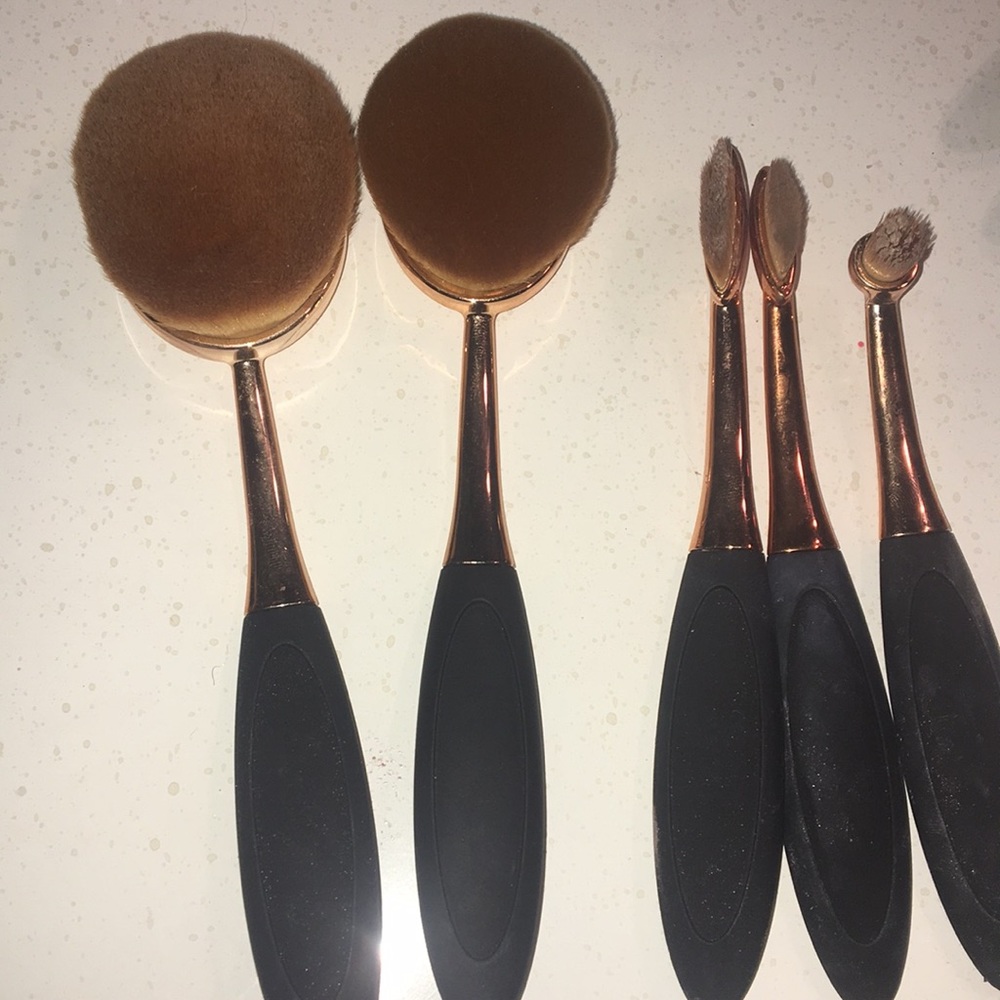 makeup brushes